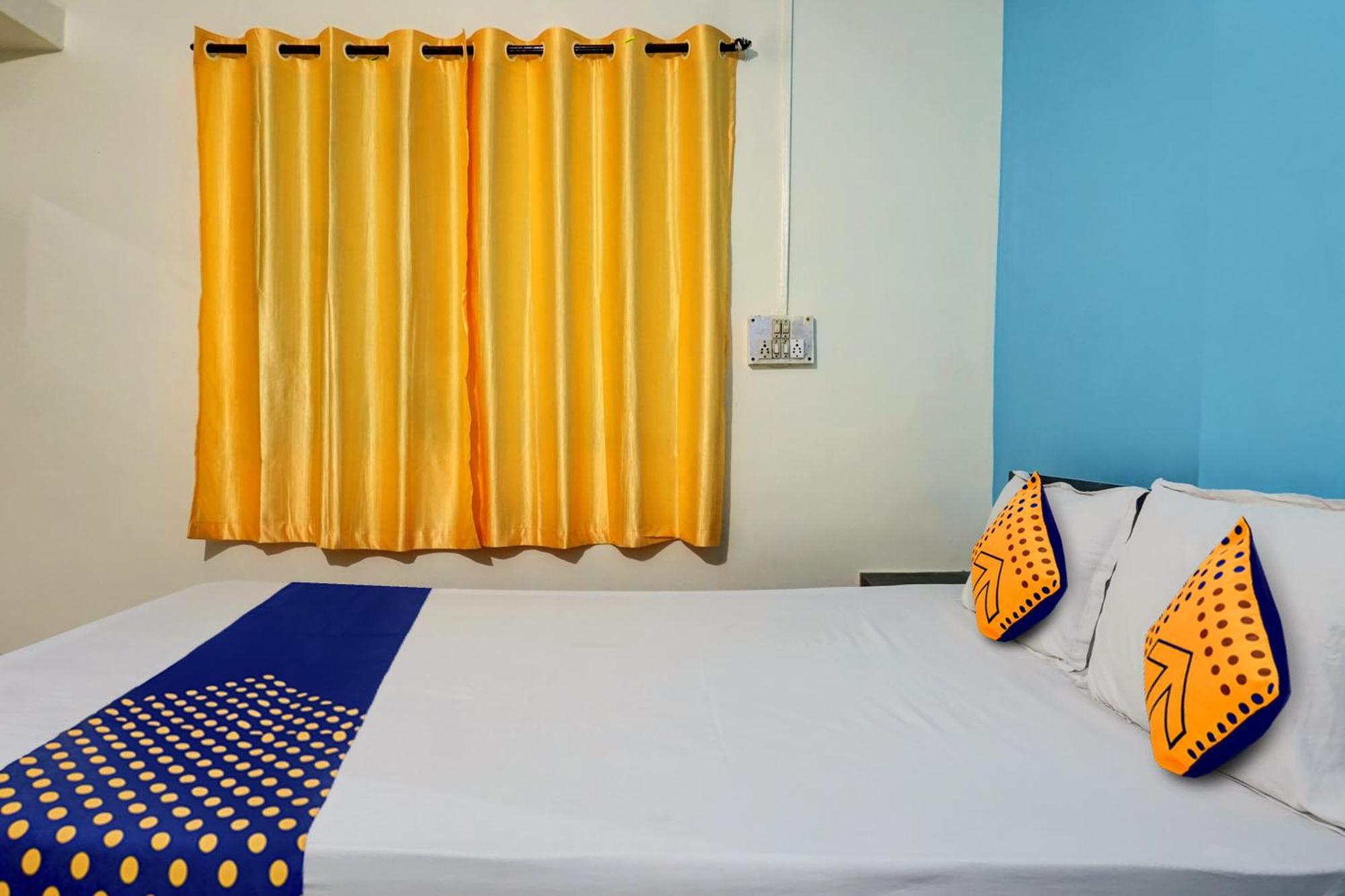 Spot On Samadhan Lodge Púna Exteriér fotografie